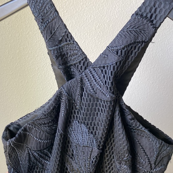 JAYGODFREY Black Floral Appliqué Embroidery Mini A- Line Dress Size 0 - Picture 3 of 9